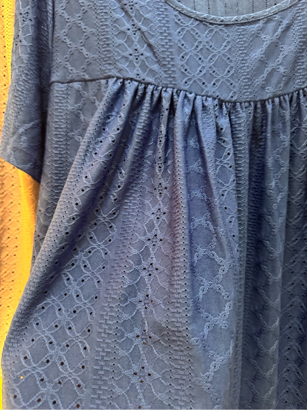 Your Style tops, short sleeve scoop neck eyelet design lavender & royal blue 3x - Picture 4 of 11